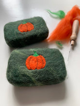 Load image into Gallery viewer, Pumpkin Felted Soap