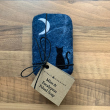 Load image into Gallery viewer, Moongazing Black Cat Felted Soap