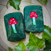 Load image into Gallery viewer, Toadstool Felted Soap