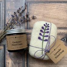 Load image into Gallery viewer, Gardeners Gift set with Lavender felted soap