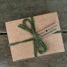Load image into Gallery viewer, Gardeners Gift set with Lavender felted soap