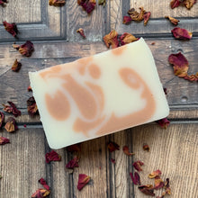 Load image into Gallery viewer, Rose & Geranium Gift Set