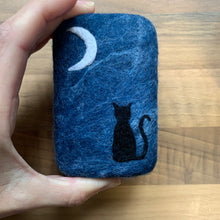 Load image into Gallery viewer, Moongazing Black Cat Felted Soap
