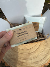 Load image into Gallery viewer, Mint &amp; Eucalyptus Shower Gift Set
