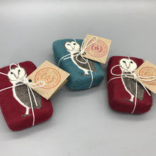 Load image into Gallery viewer, Owl Felted Soap
